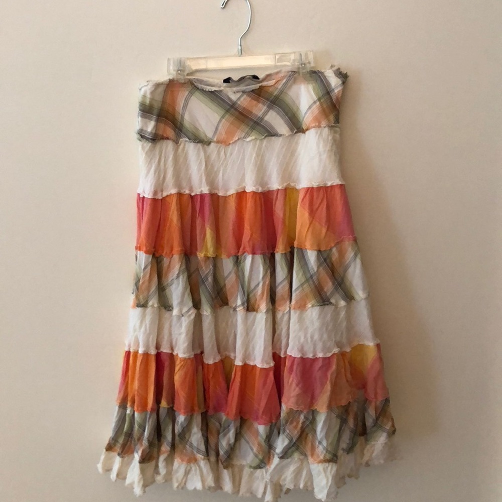 Women’s peasant layered skirt in medium.